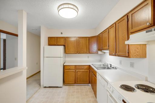7600 Golden Valley Road, 805, Golden Valley, MN 55427