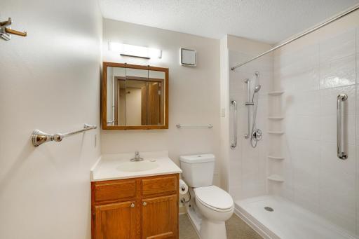 7600 Golden Valley Road, 805, Golden Valley, MN 55427