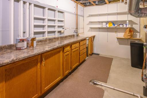 901 Southcross Drive E, Burnsville, MN 55306