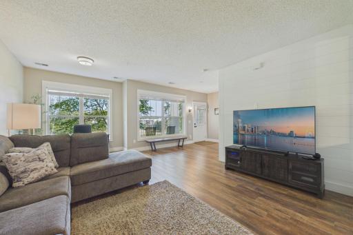 1240 County Road D E, 3, Maplewood, MN 55109