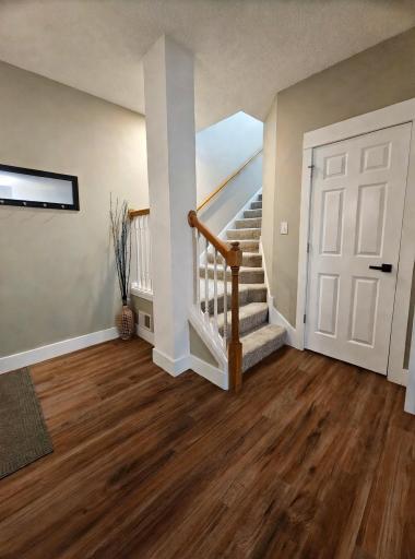 1240 County Road D E, 3, Maplewood, MN 55109