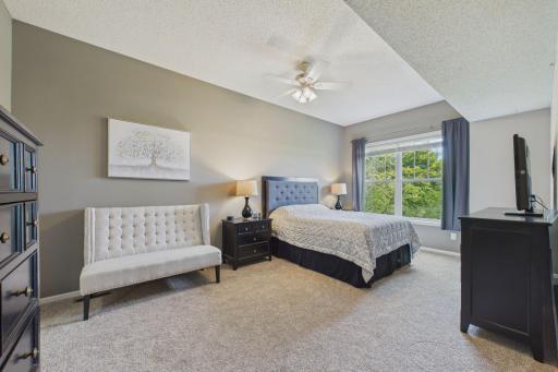 1240 County Road D E, 3, Maplewood, MN 55109