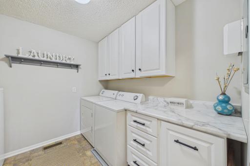 1240 County Road D E, 3, Maplewood, MN 55109