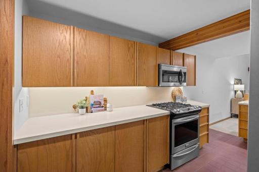 215 Eastbank Court N, Hudson, WI 54016