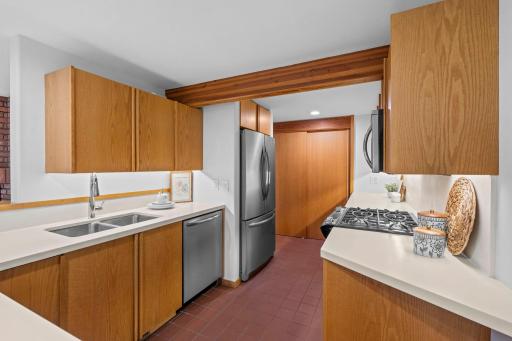 215 Eastbank Court N, Hudson, WI 54016