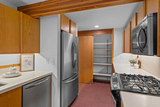 215 Eastbank Court N, Hudson, WI 54016