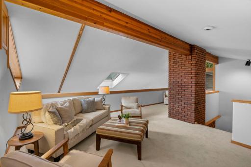 215 Eastbank Court N, Hudson, WI 54016