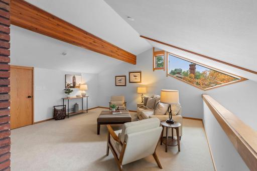 215 Eastbank Court N, Hudson, WI 54016
