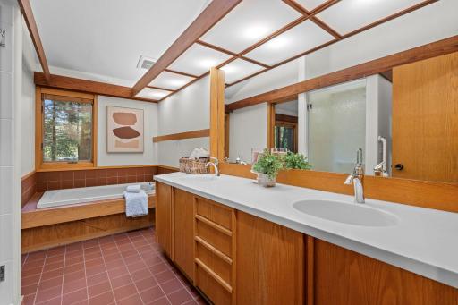 215 Eastbank Court N, Hudson, WI 54016