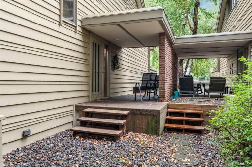 215 Eastbank Court N, Hudson, WI 54016