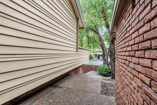 215 Eastbank Court N, Hudson, WI 54016