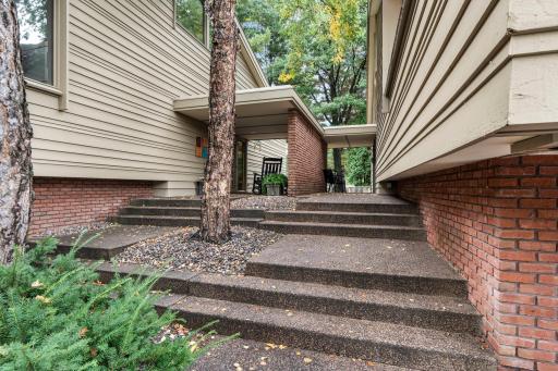215 Eastbank Court N, Hudson, WI 54016