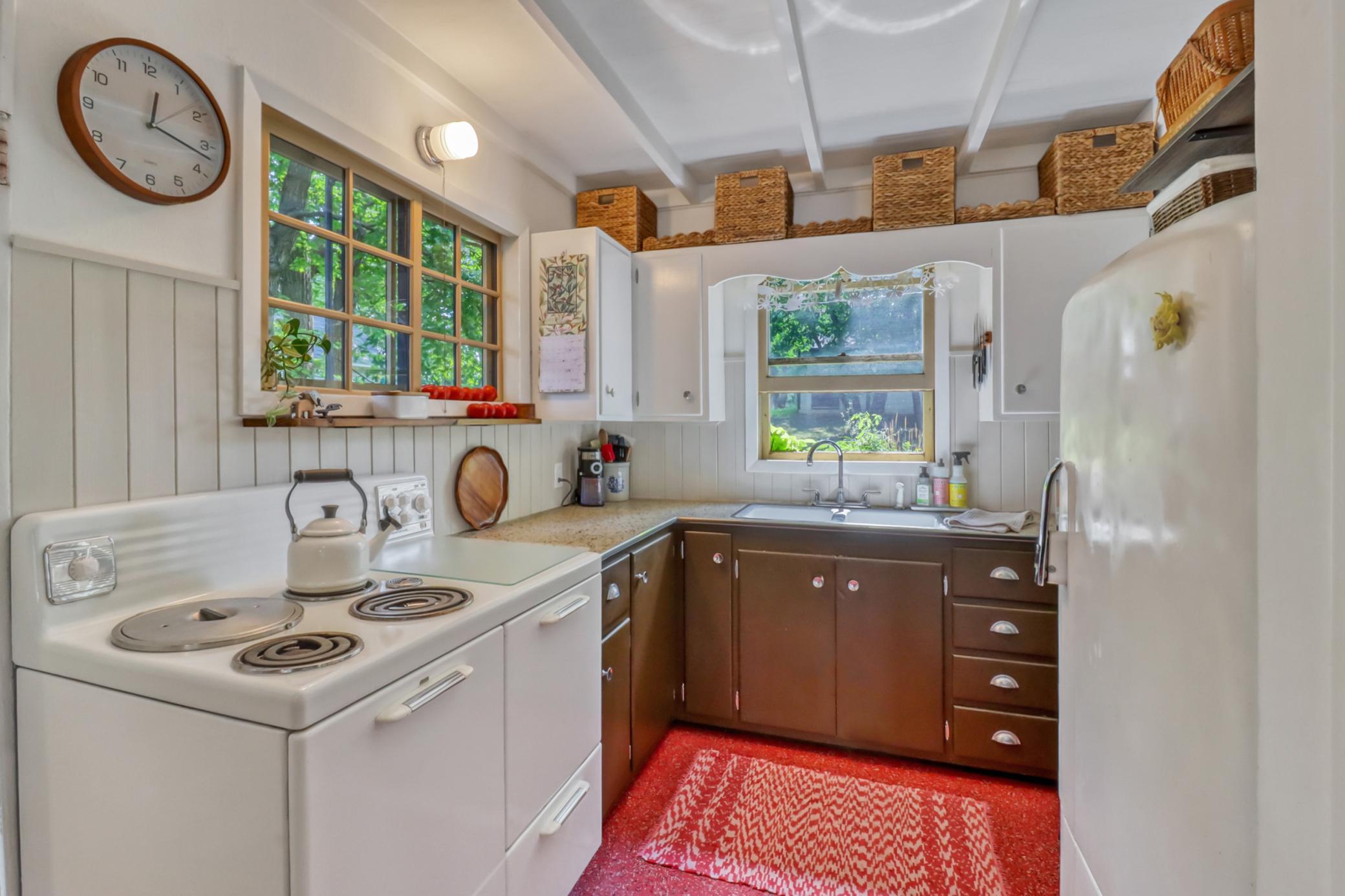 kitchen1_3.jpg