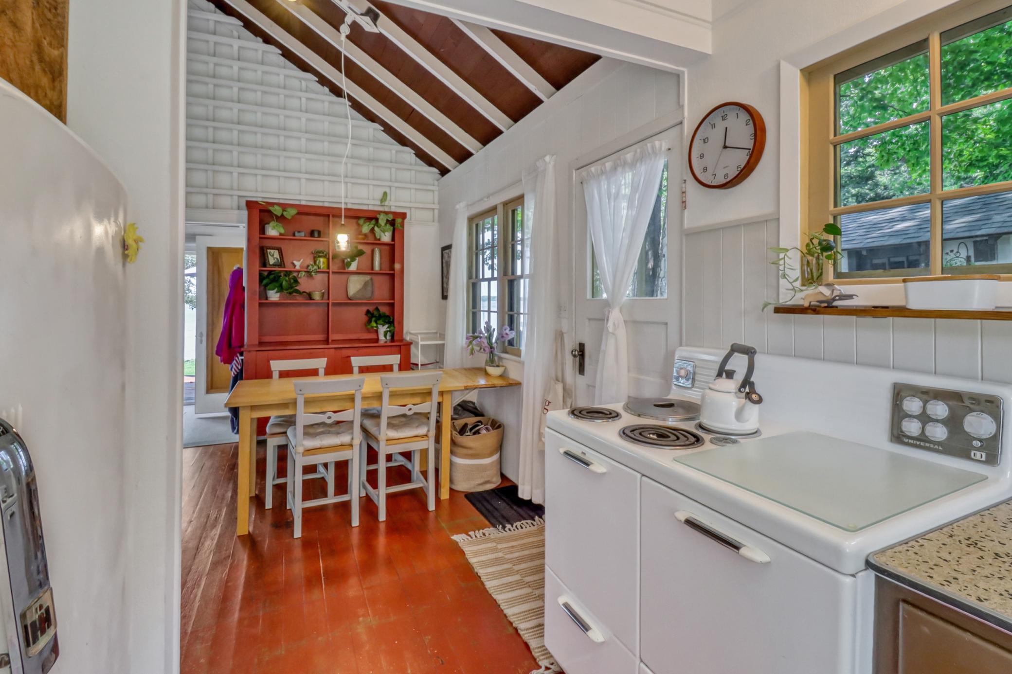 Kitchen1_5.jpg