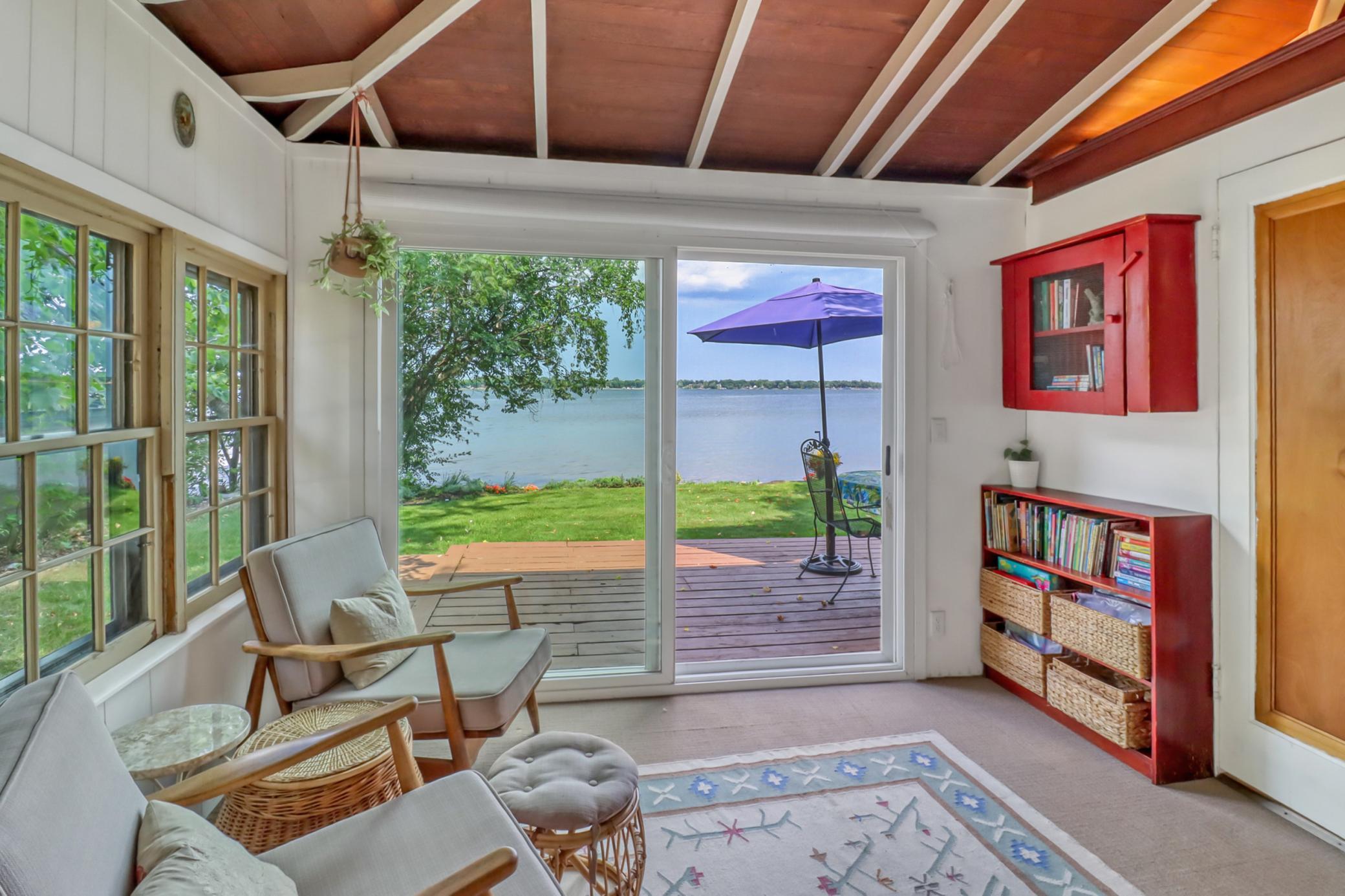 Sunroom1_1.jpg