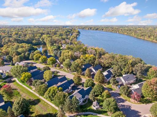 A walking path steps away from the home connects you to the Mississippi River Gateway trail system. Enjoy a dog park, playgrounds, a splash pad, picnics, fishing, hiking, nature classes, or snowshoeing while there!