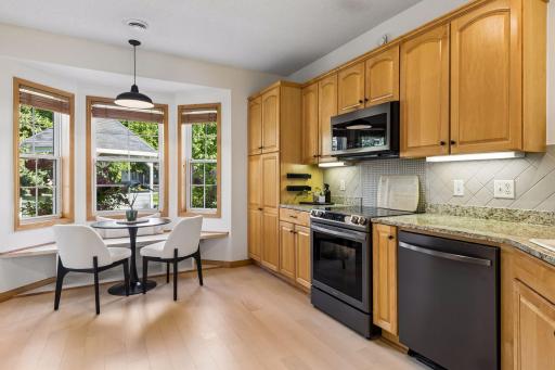 10571 Mississippi Circle N, Brooklyn Park, MN 55443