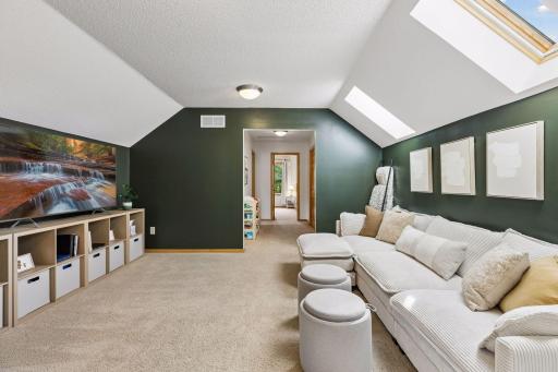 10571 Mississippi Circle N, Brooklyn Park, MN 55443