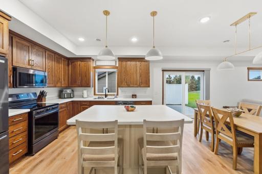 3267 Old Stone Way NE, Sauk Rapids, MN 56379
