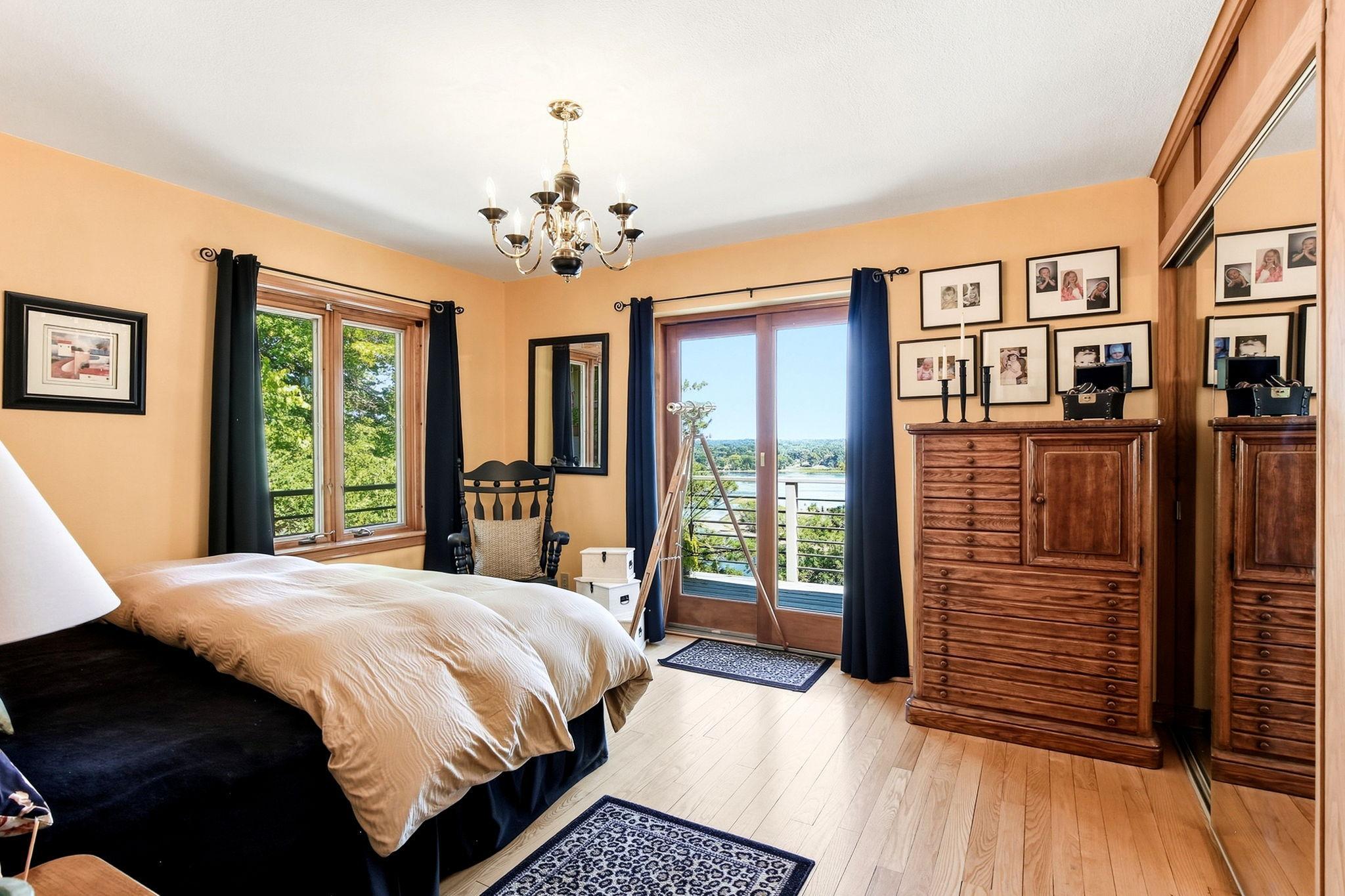 24-web-or-mls-1963-Quant-Ave-N-24.jpg