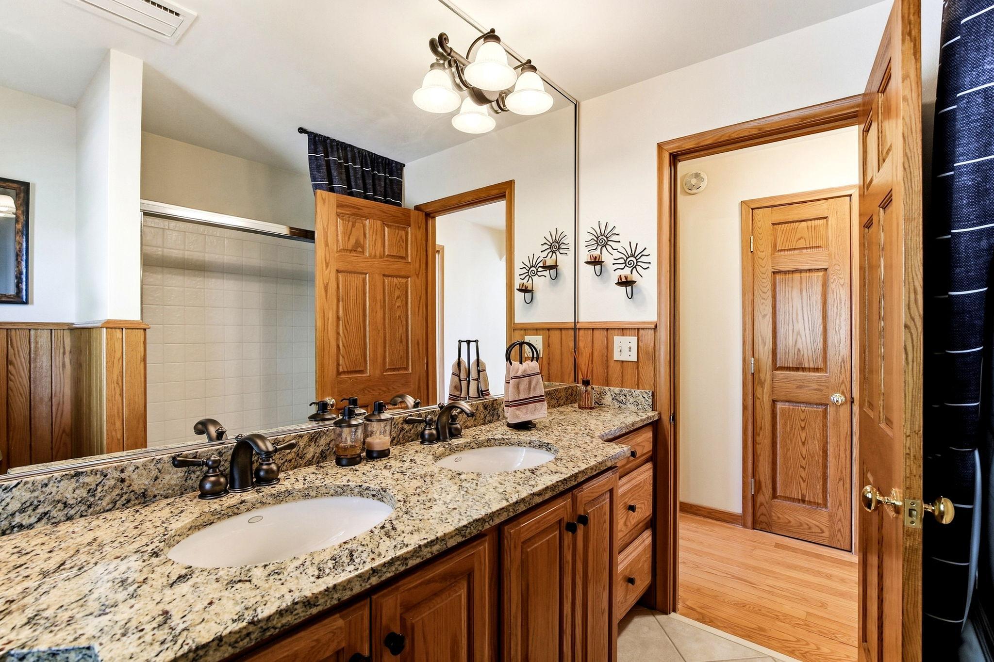 27-web-or-mls-1963-Quant-Ave-N-27.jpg