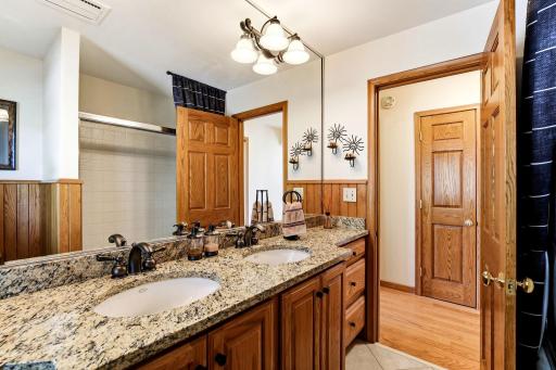 27-web-or-mls-1963-Quant-Ave-N-27.jpg