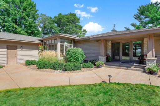5-web-or-mls-1963-Quant-Ave-N-05.jpg