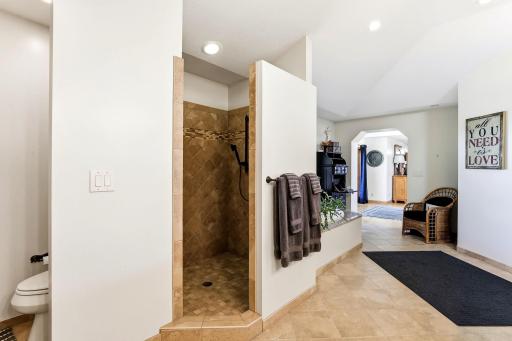37-web-or-mls-1963-Quant-Ave-N-37.jpg