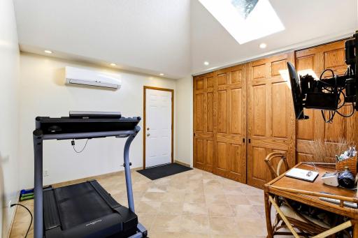 47-web-or-mls-1963-Quant-Ave-N-47.jpg