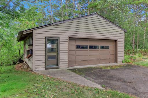 2.5 Car detached garage. Great for storage of water toys.