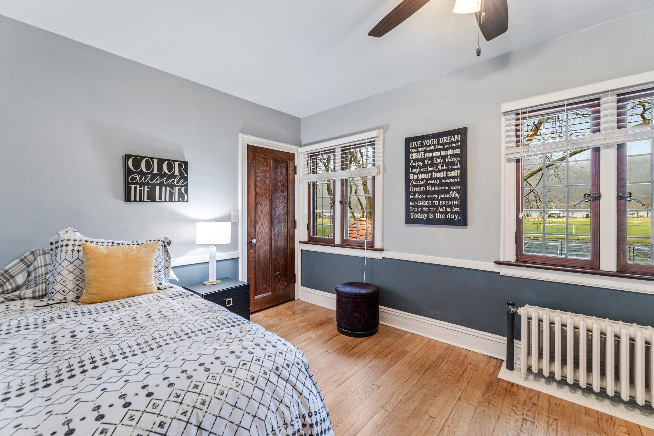 27 bedroom.jpg