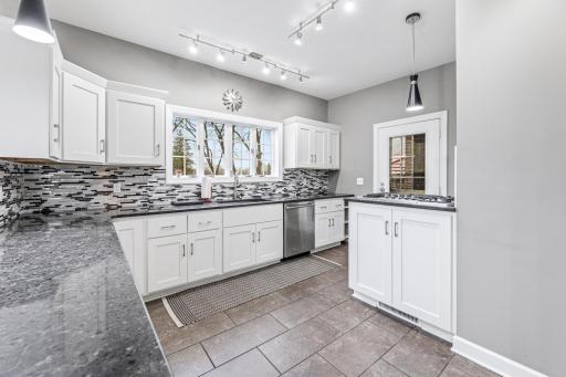 51 W Sarnia Street, Winona, MN 55987