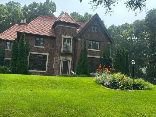 51 W Sarnia Street, Winona, MN 55987