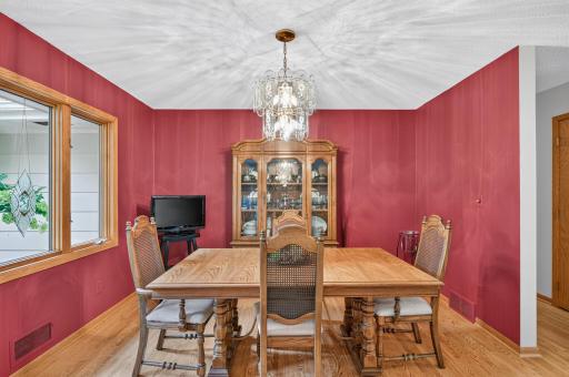 22015 Pillsbury Avenue, Lakeville, MN 55044