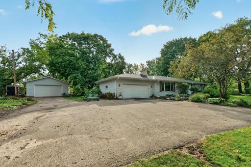 22015 Pillsbury Avenue, Lakeville, MN 55044