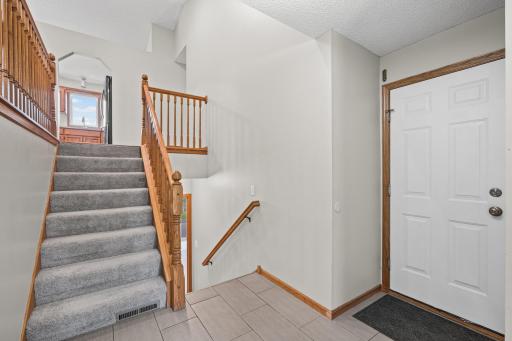 674 Lois Lane, Lino Lakes, MN 55014