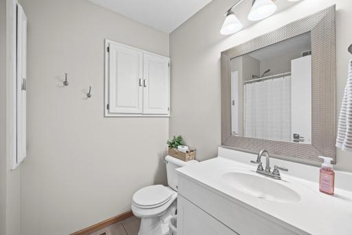 674 Lois Lane, Lino Lakes, MN 55014
