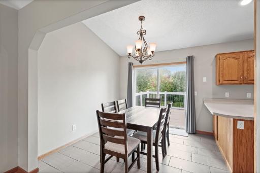 674 Lois Lane, Lino Lakes, MN 55014