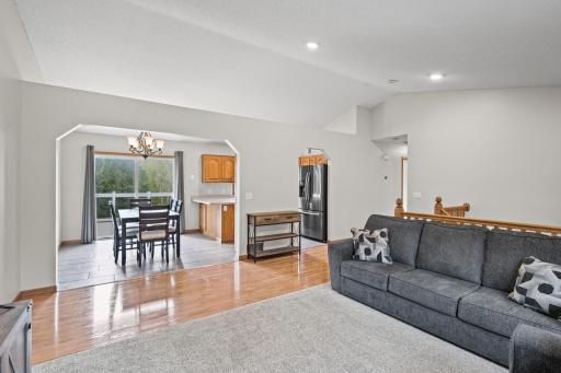 674 Lois Lane, Lino Lakes, MN 55014