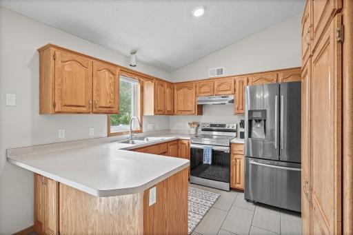 674 Lois Lane, Lino Lakes, MN 55014