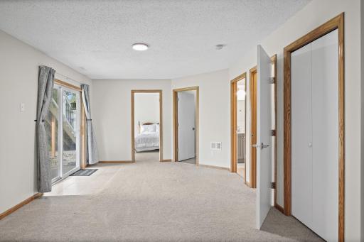 674 Lois Lane, Lino Lakes, MN 55014