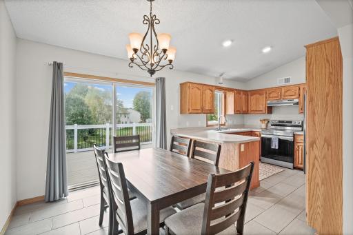 674 Lois Lane, Lino Lakes, MN 55014