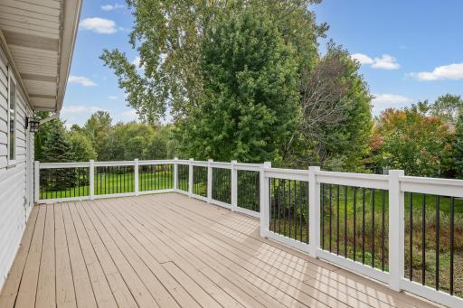674 Lois Lane, Lino Lakes, MN 55014