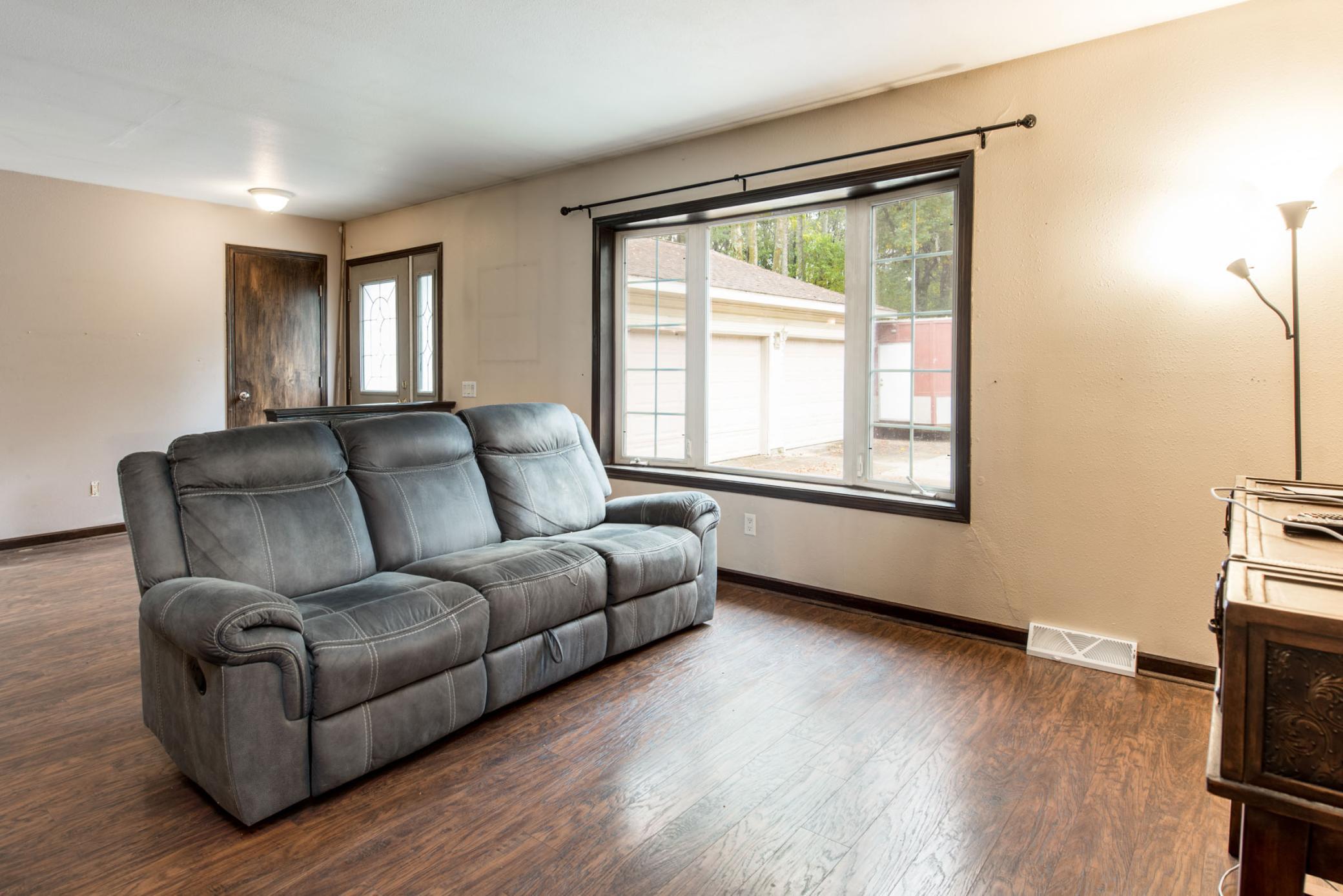 Living room picture window