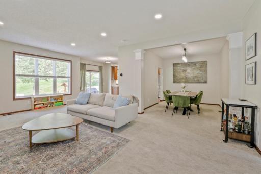 2321 Woodcrest Drive, Woodbury, MN 55129