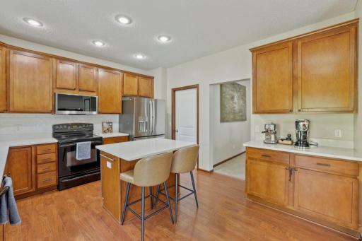 2321 Woodcrest Drive, Woodbury, MN 55129
