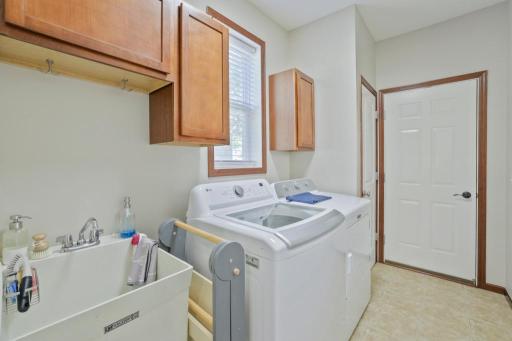 2321 Woodcrest Drive, Woodbury, MN 55129