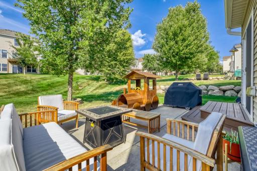 2321 Woodcrest Drive, Woodbury, MN 55129