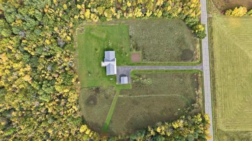 Established 40â X 40â garden in front yard. Detached 24â x 24â garage.