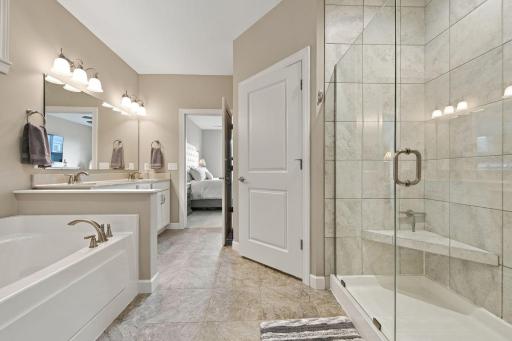 8275 Oakview Court N, Maple Grove, MN 55369